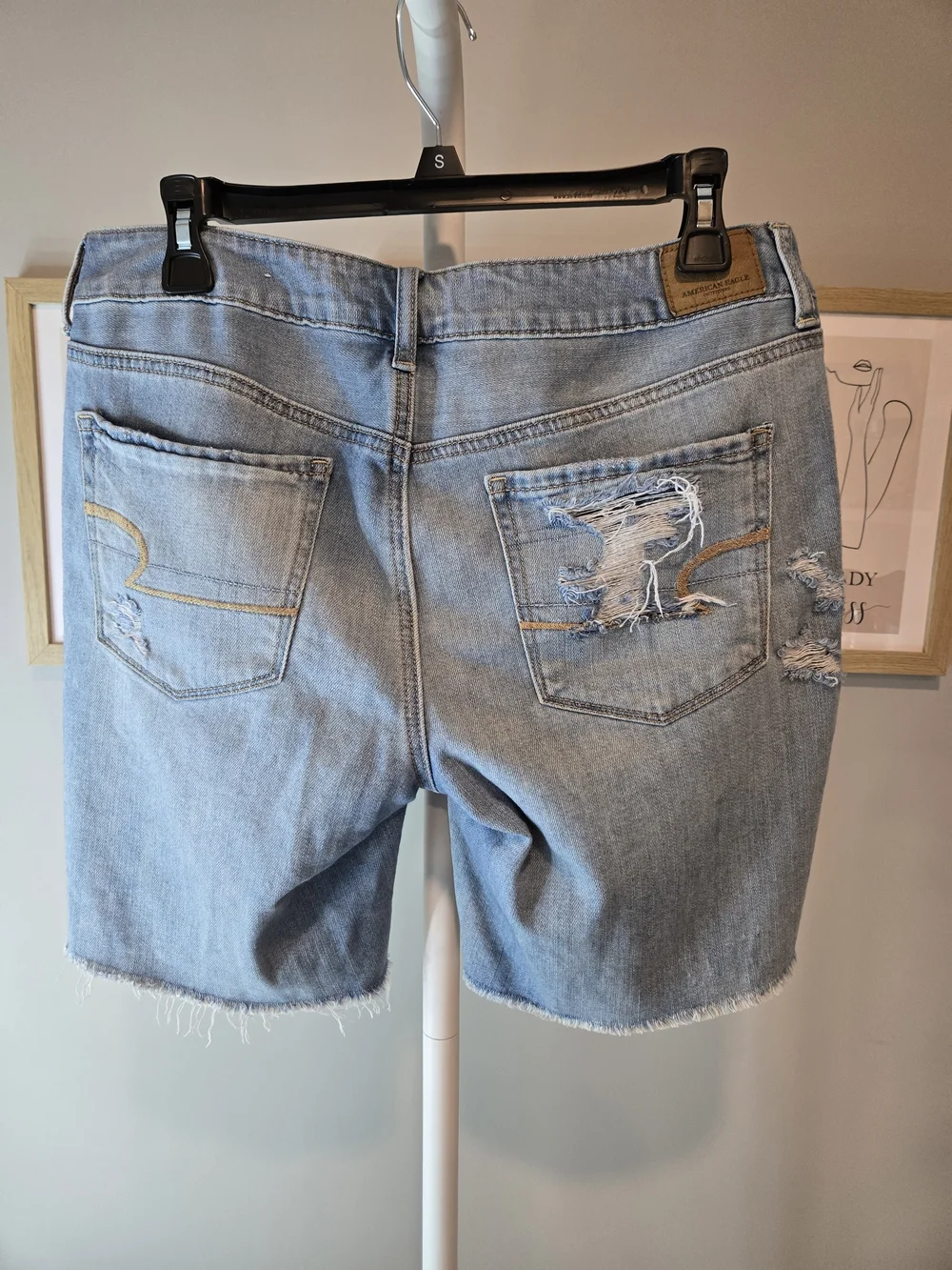 Tom Girl Bermuda AEO Liggt Blue Distressed Denim Jean Shorts
